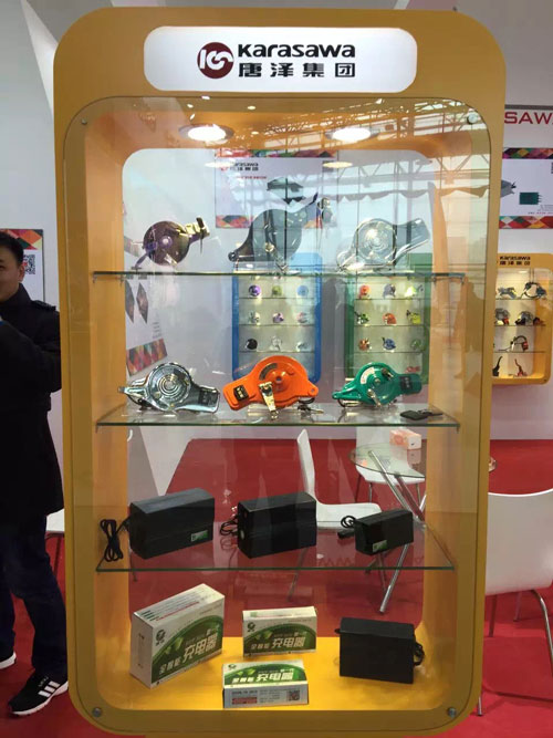 �Ɲɼ��F�_��չ